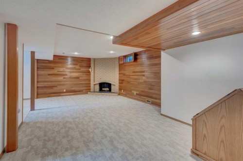 1032 Cantabrian Drive Sw, Calgary, AB - Indoor