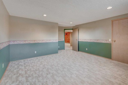 1032 Cantabrian Drive Sw, Calgary, AB - Indoor