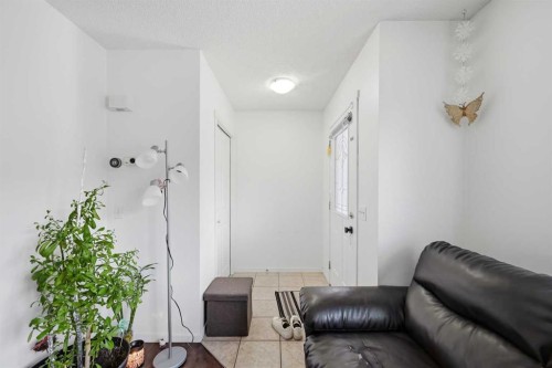 98 Panatella Hill Nw, Calgary, AB - Indoor