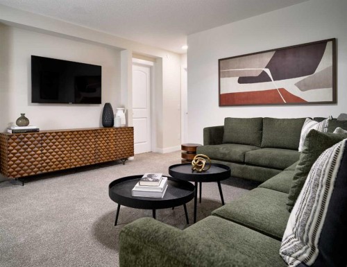 124 Royston Gardens Nw, Calgary, AB - Indoor Photo Showing Living Room