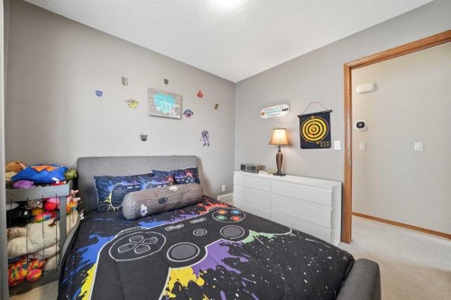 15 Cranberry Square Se, Calgary, AB 