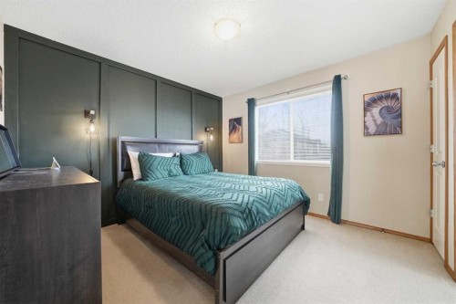 15 Cranberry Square Se, Calgary, AB 