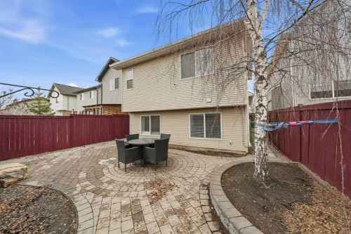 15 Cranberry Square Se, Calgary, AB 