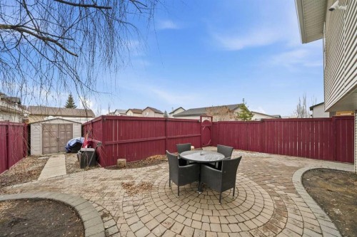 15 Cranberry Square Se, Calgary, AB 