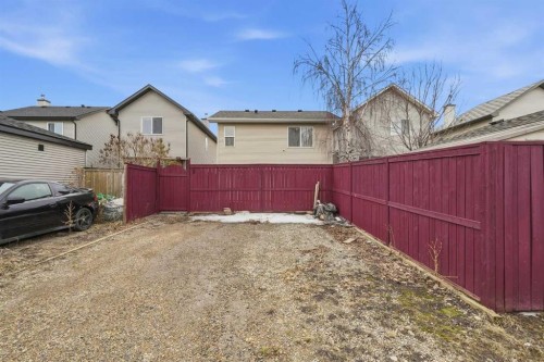 15 Cranberry Square Se, Calgary, AB 