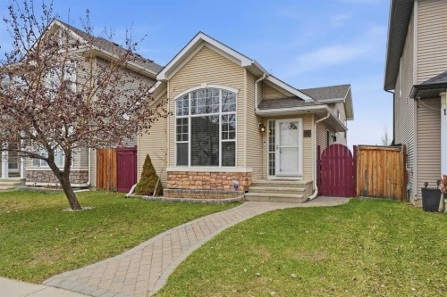 15 Cranberry Square Se, Calgary, AB 