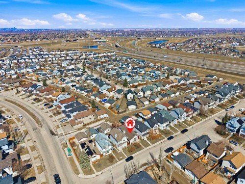 15 Cranberry Square Se, Calgary, AB 