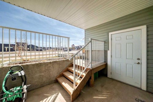 172 Rowmont Boulevard Nw, Calgary, AB - Outdoor With Exterior