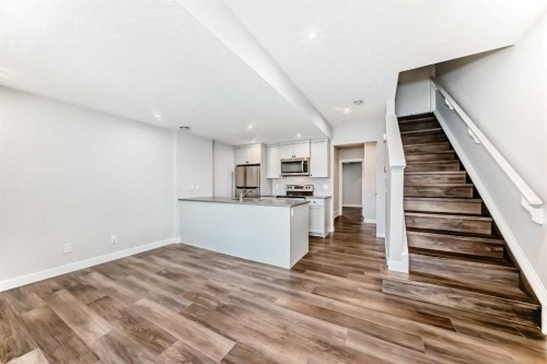 172 Rowmont Boulevard Nw, Calgary, AB - Indoor