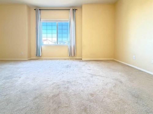 21 Panamount Hill Nw, Calgary, AB - Indoor Photo Showing Other Room