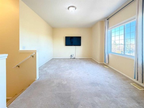 21 Panamount Hill Nw, Calgary, AB - Indoor Photo Showing Other Room