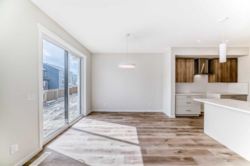 1069 Sawgrass Link Nw, Airdrie, AB - Indoor Photo Showing Kitchen