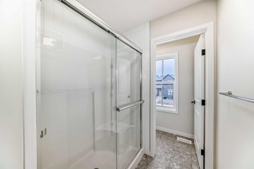 1069 Sawgrass Link Nw, Airdrie, AB - Indoor Photo Showing Bathroom