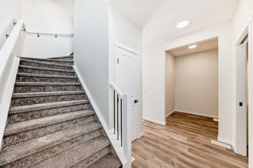 1069 Sawgrass Link Nw, Airdrie, AB - Indoor Photo Showing Other Room
