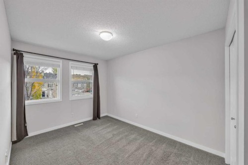 342 Chaparral Valley Drive Se, Calgary, AB - Indoor Photo Showing Other Room