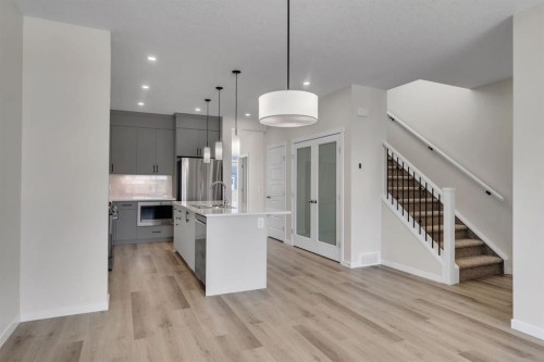 106 Corner Glen Grove Ne, Calgary, AB - Indoor Photo Showing Kitchen With Stainless Steel Kitchen With Upgraded Kitchen