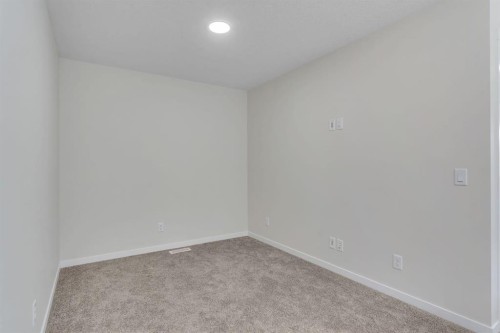 106 Corner Glen Grove Ne, Calgary, AB - Indoor Photo Showing Other Room