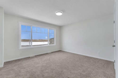 106 Corner Glen Grove Ne, Calgary, AB - Indoor Photo Showing Other Room
