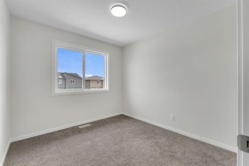 106 Corner Glen Grove Ne, Calgary, AB - Indoor Photo Showing Other Room