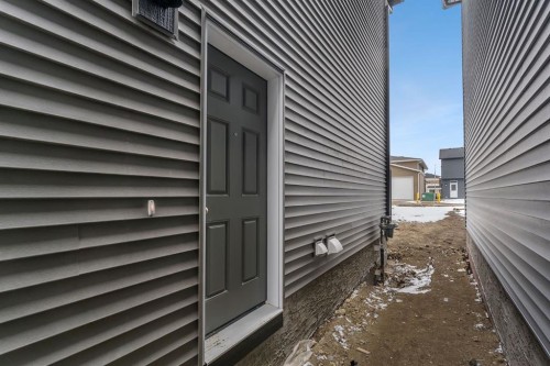 106 Corner Glen Grove Ne, Calgary, AB - 