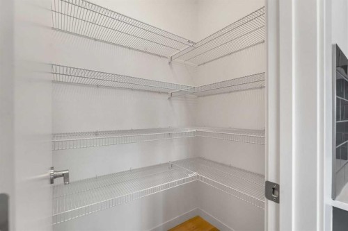 15 Heritage Heath, Cochrane, AB - Indoor With Storage