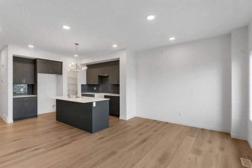 15 Heritage Heath, Cochrane, AB - Indoor Photo Showing Kitchen