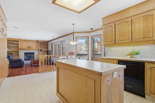 30 Edgeview Road Nw, Calgary, AB - Indoor Photo Showing Kitchen