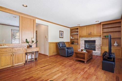 30 Edgeview Road Nw, Calgary, AB - Indoor With Fireplace