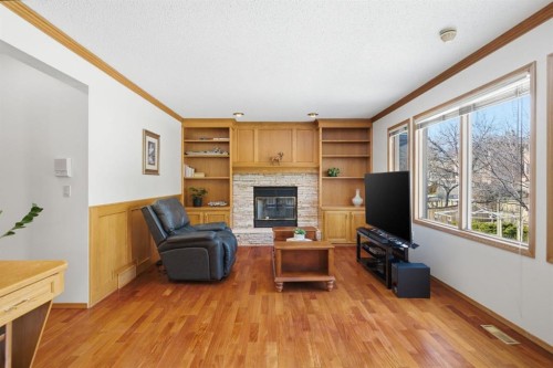 30 Edgeview Road Nw, Calgary, AB - Indoor With Fireplace