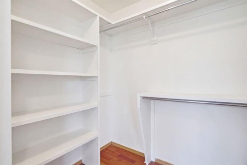 30 Edgeview Road Nw, Calgary, AB - Indoor With Storage