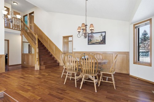 30 Edgeview Road Nw, Calgary, AB - Indoor Photo Showing Dining Room