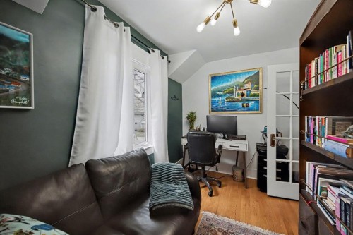 223 2 Avenue Ne, Calgary, AB - Indoor