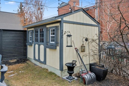 223 2 Avenue Ne, Calgary, AB - Outdoor