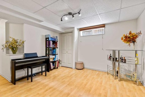 310 Somerset Drive Sw, Calgary, AB - Indoor