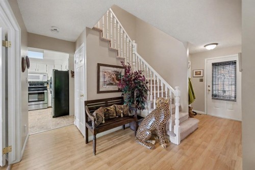 983 Woodbine Boulevard Sw, Calgary, AB - Indoor Photo Showing Other Room