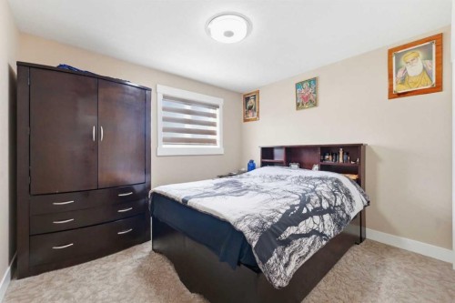 171 Coral Springs Park Ne, Calgary, AB - Indoor Photo Showing Bedroom