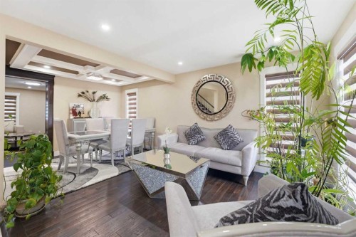 171 Coral Springs Park Ne, Calgary, AB - Indoor Photo Showing Living Room