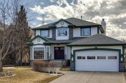 157 Douglas Park Boulevard SE Calgary, AB T2Z 2M5