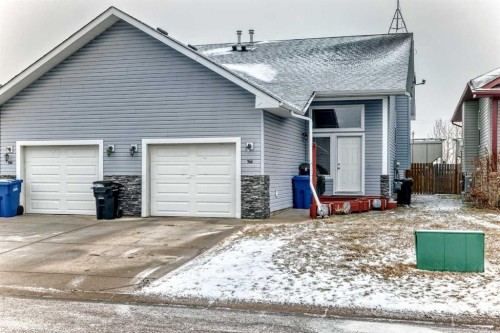 746 Carriage Lane Drive  Carstairs, AB T0M 0N0