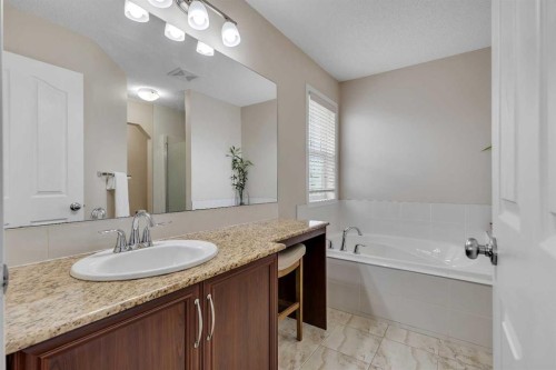 32 Panatella Row Nw, Calgary, AB - Indoor Photo Showing Bathroom