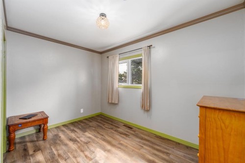 4510 Forman Crescent Se, Calgary, AB - Indoor Photo Showing Other Room