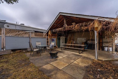 4510 Forman Crescent Se, Calgary, AB - Outdoor