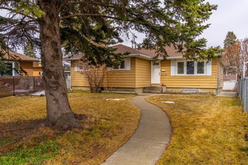 4510 Forman Crescent Se, Calgary, AB - Outdoor