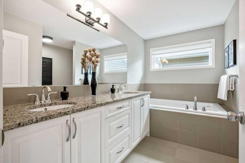 84 Auburn Glen View Se, Calgary, AB - Indoor Photo Showing Bathroom