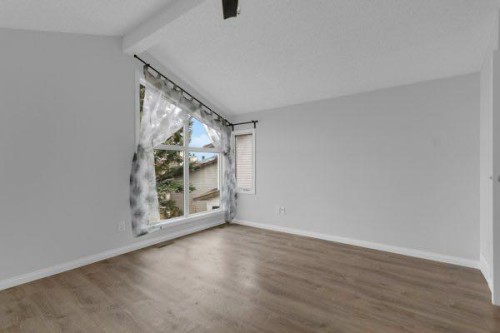 220 Cedarbrook Bay Sw, Calgary, AB - Indoor Photo Showing Other Room