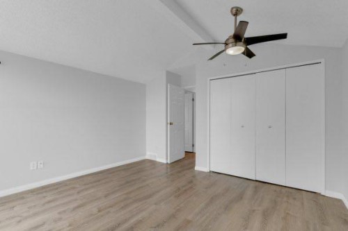 220 Cedarbrook Bay Sw, Calgary, AB - Indoor Photo Showing Other Room