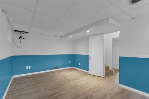 220 Cedarbrook Bay Sw, Calgary, AB - Indoor Photo Showing Other Room