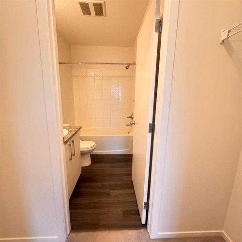 4641-128 Avenue, Calgary, AB 