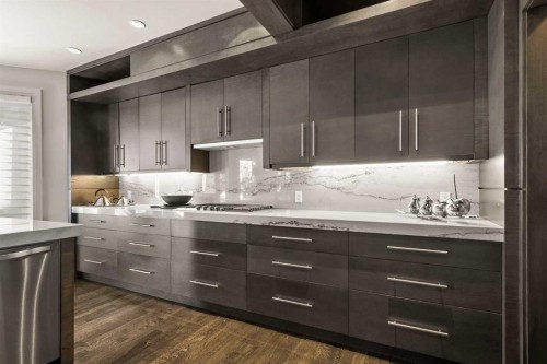 122 Aspen Ridge Place Sw, Calgary, AB - Indoor Photo Showing Kitchen With Upgraded Kitchen