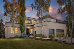 122 Aspen Ridge Place SW Calgary, AB T3H 0J6